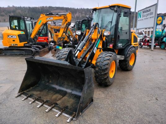 JCB 407