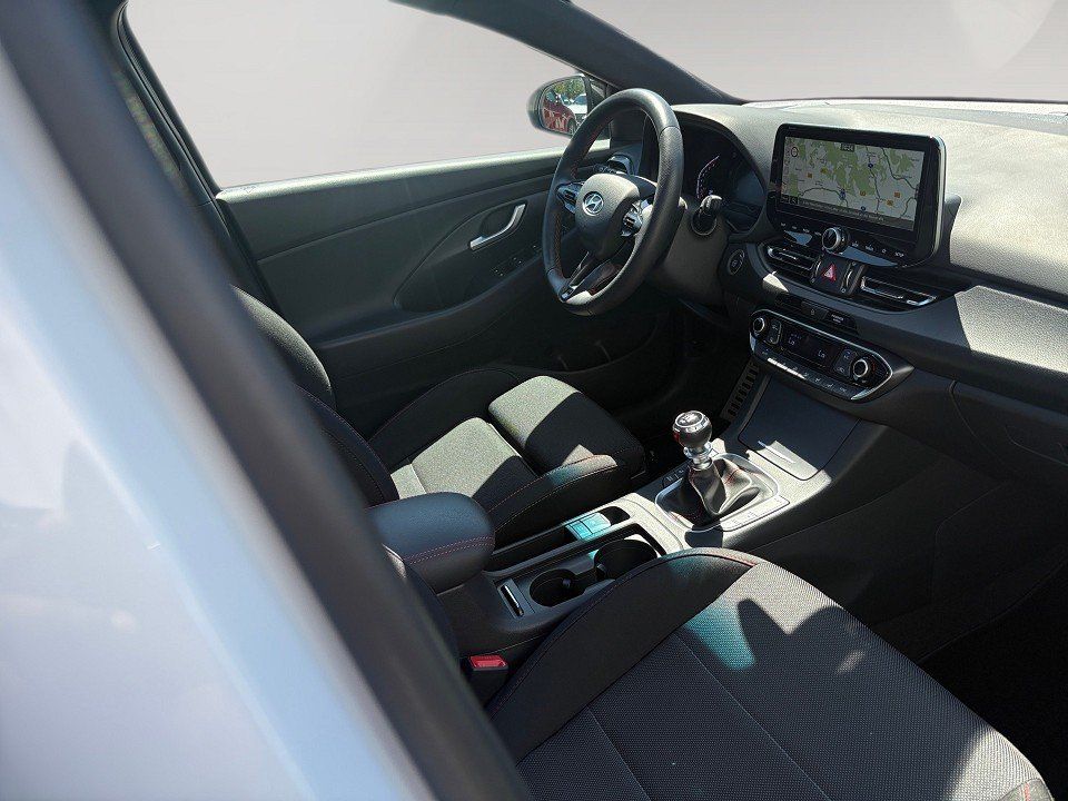 Fahrzeugabbildung Hyundai i30 1.5T 160PS 48V N LINE Assistenzpaket Pano
