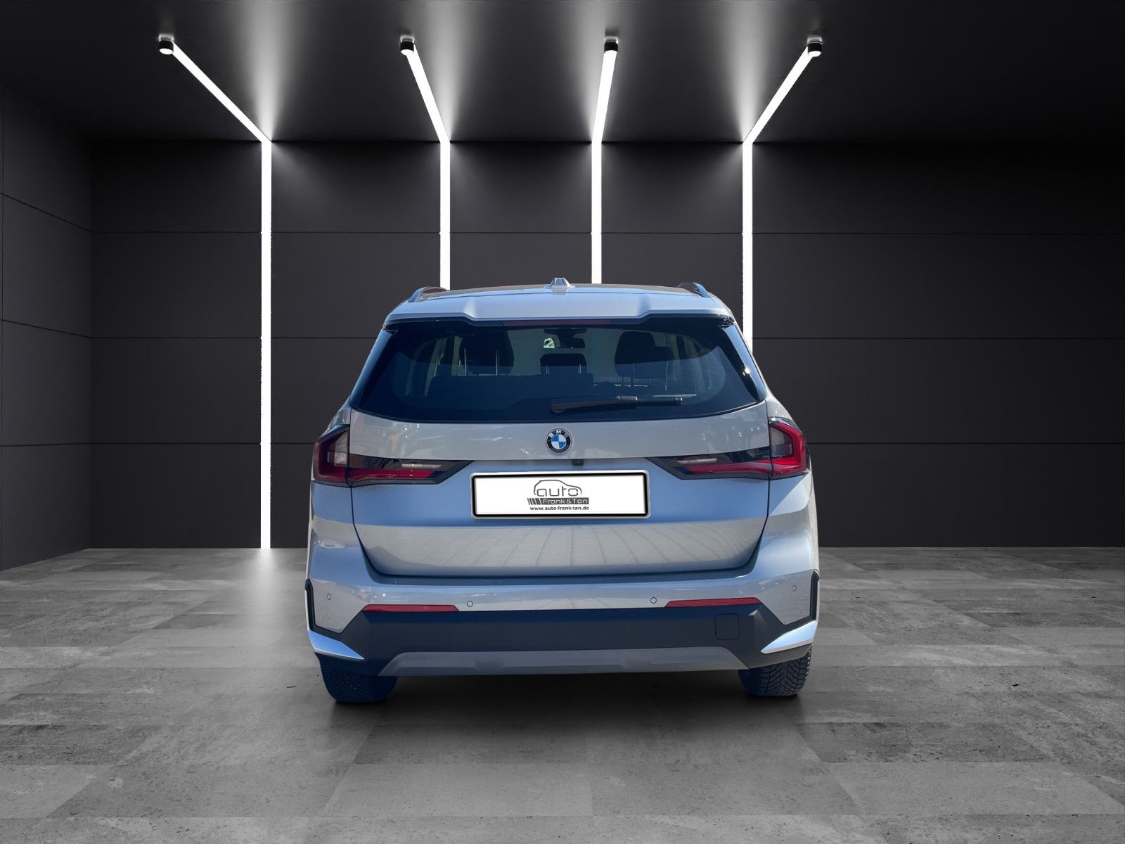 Fahrzeugabbildung BMW X1 23 i xDrive Shadow*Shzg*Pano*Navi*Cam