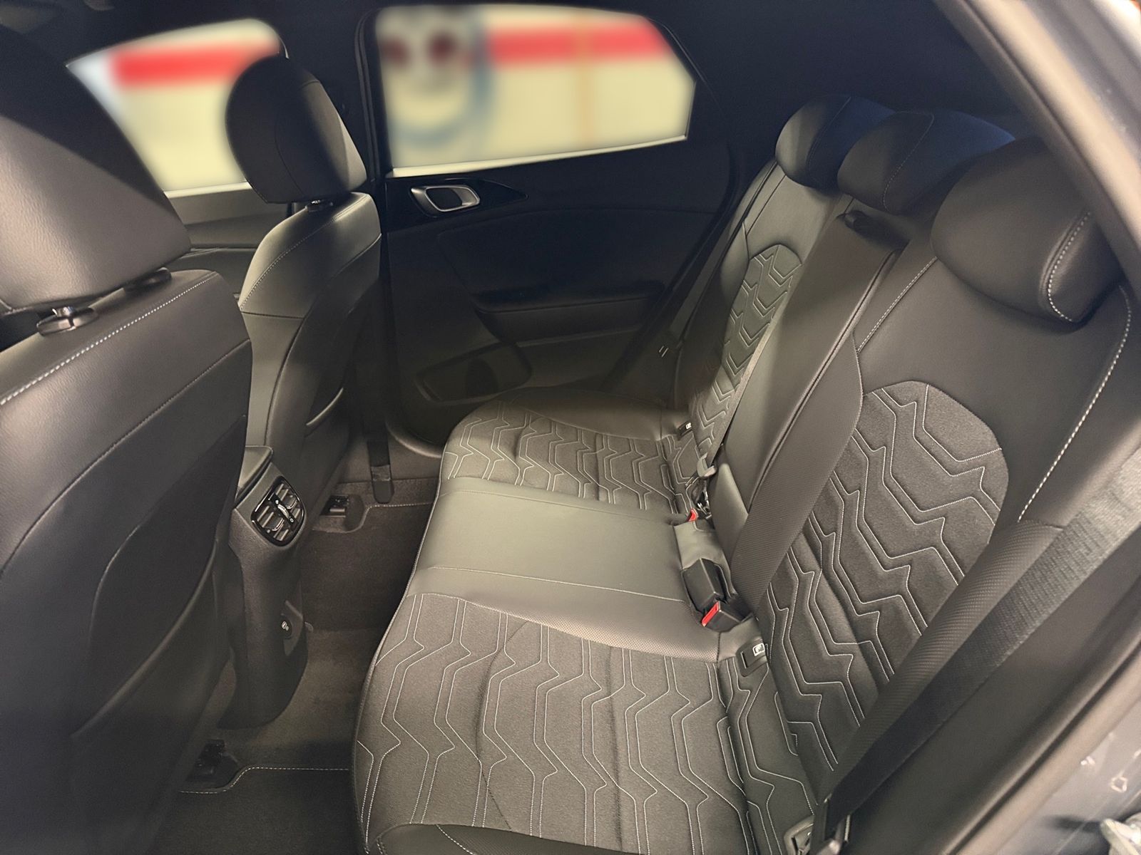 Fahrzeugabbildung Kia XCEED 1.6T 150 DCT NIGHTLINE