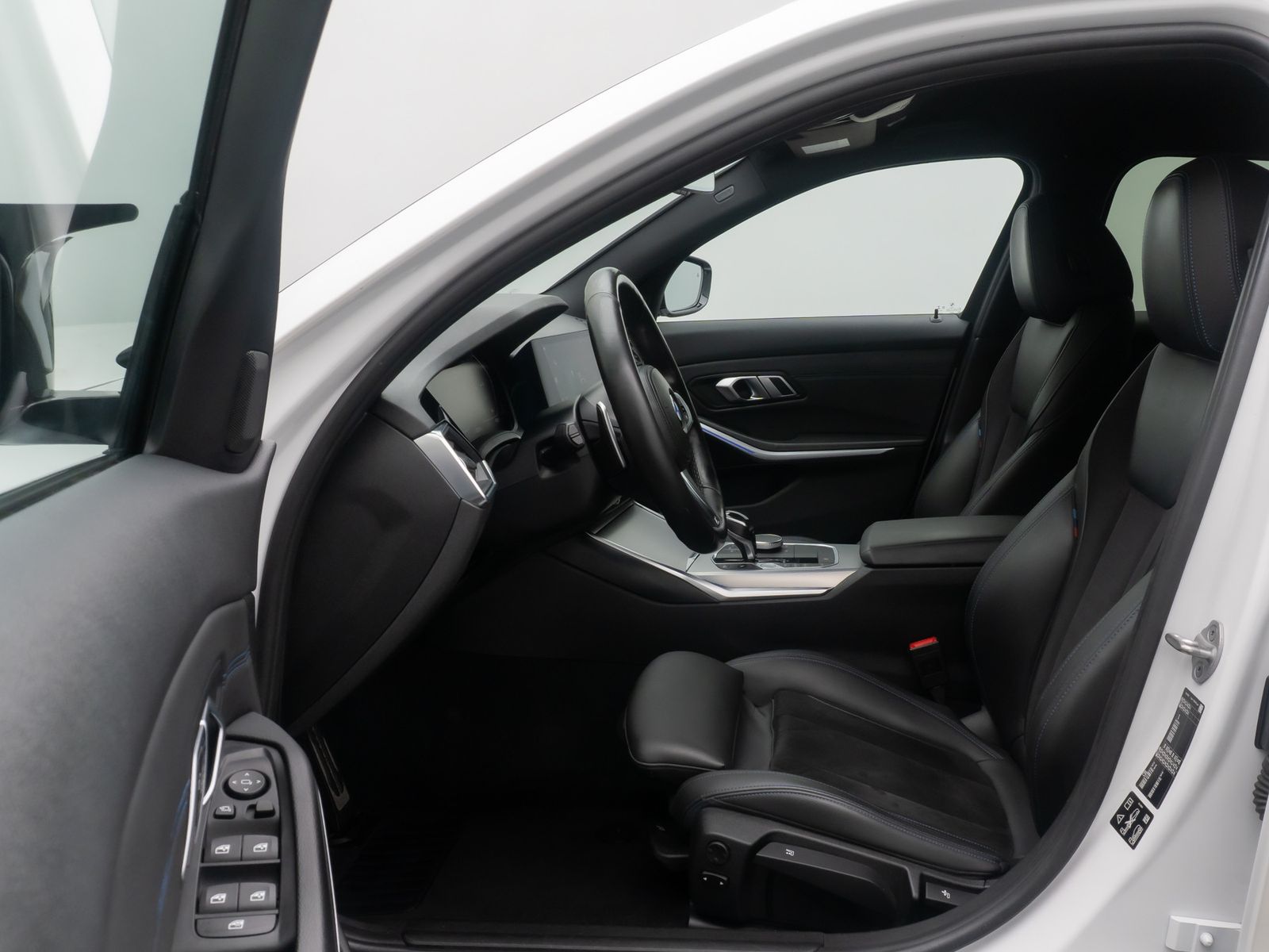 Fahrzeugabbildung BMW 320d xD M Sport ACC Kamera HUD AHK Laser DAB 19"