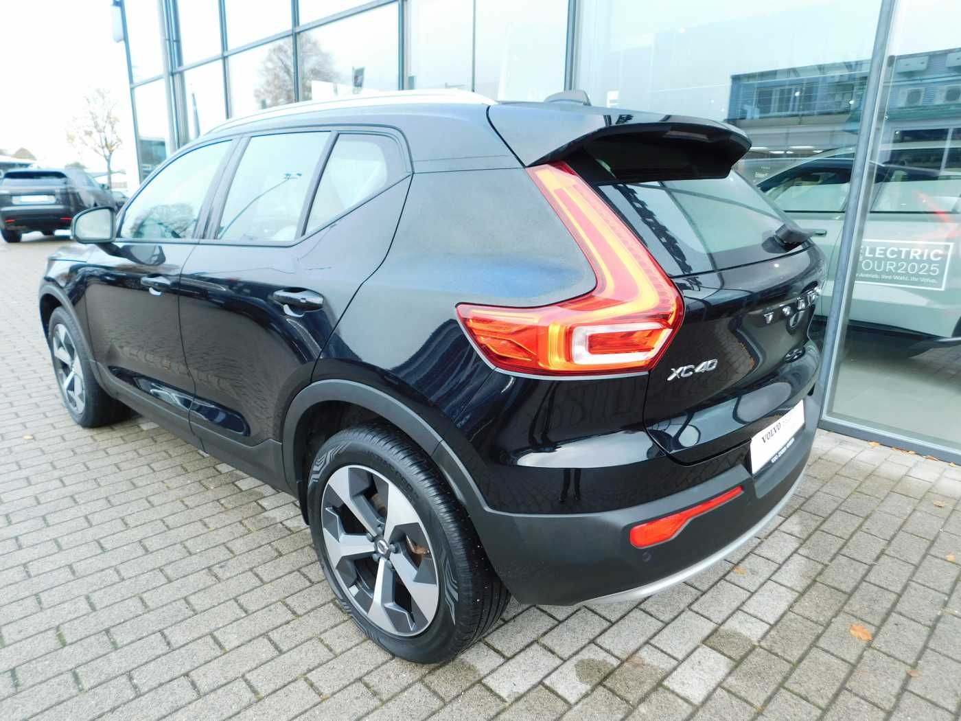 Fahrzeugabbildung Volvo XC40 B3 Core 'Leder, Sitzheizung'