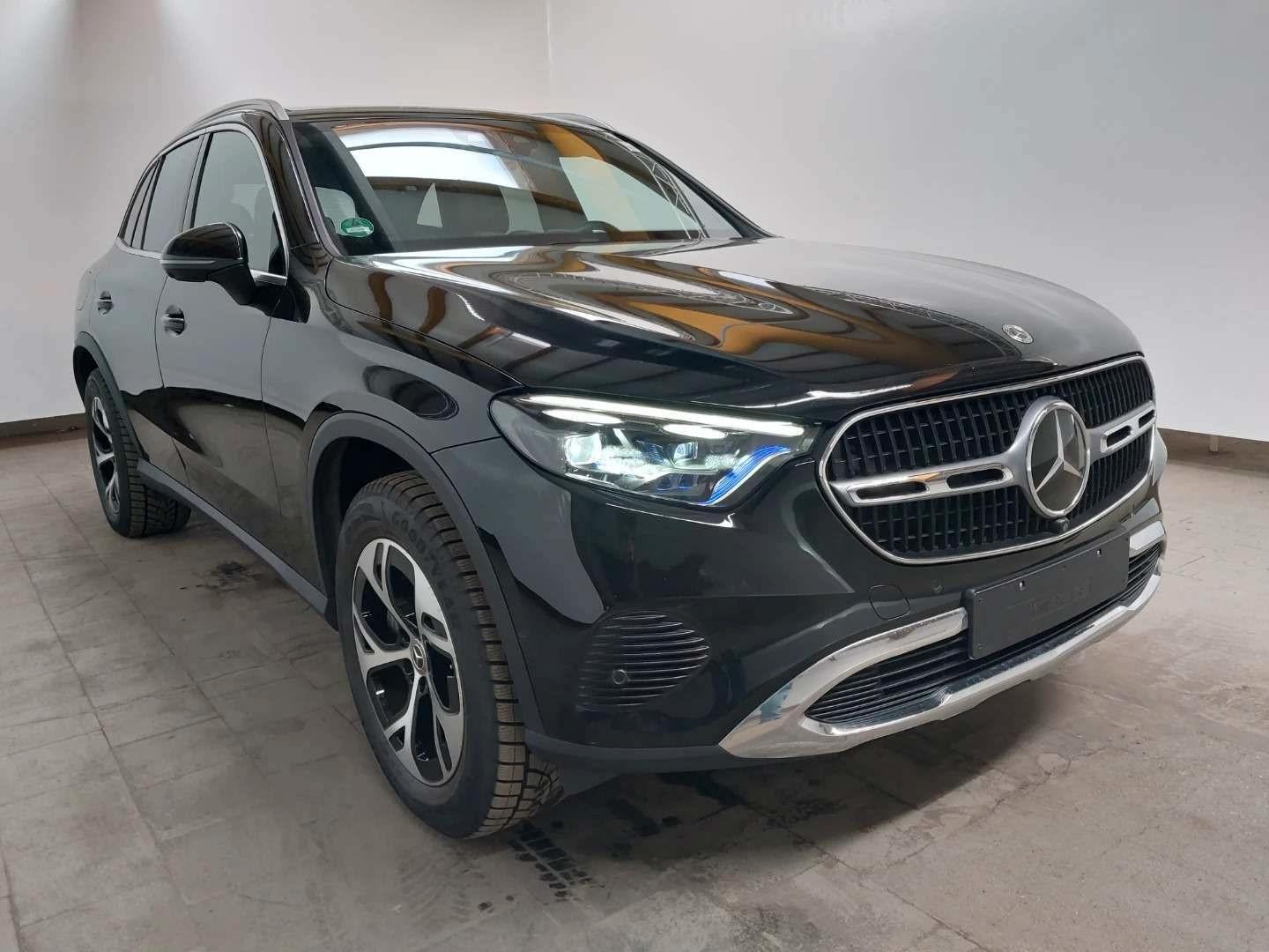 Mercedes-Benz GLC 300e 4MATIC*AVANTG*PANO*DISTRO*AHK*360°*LANE