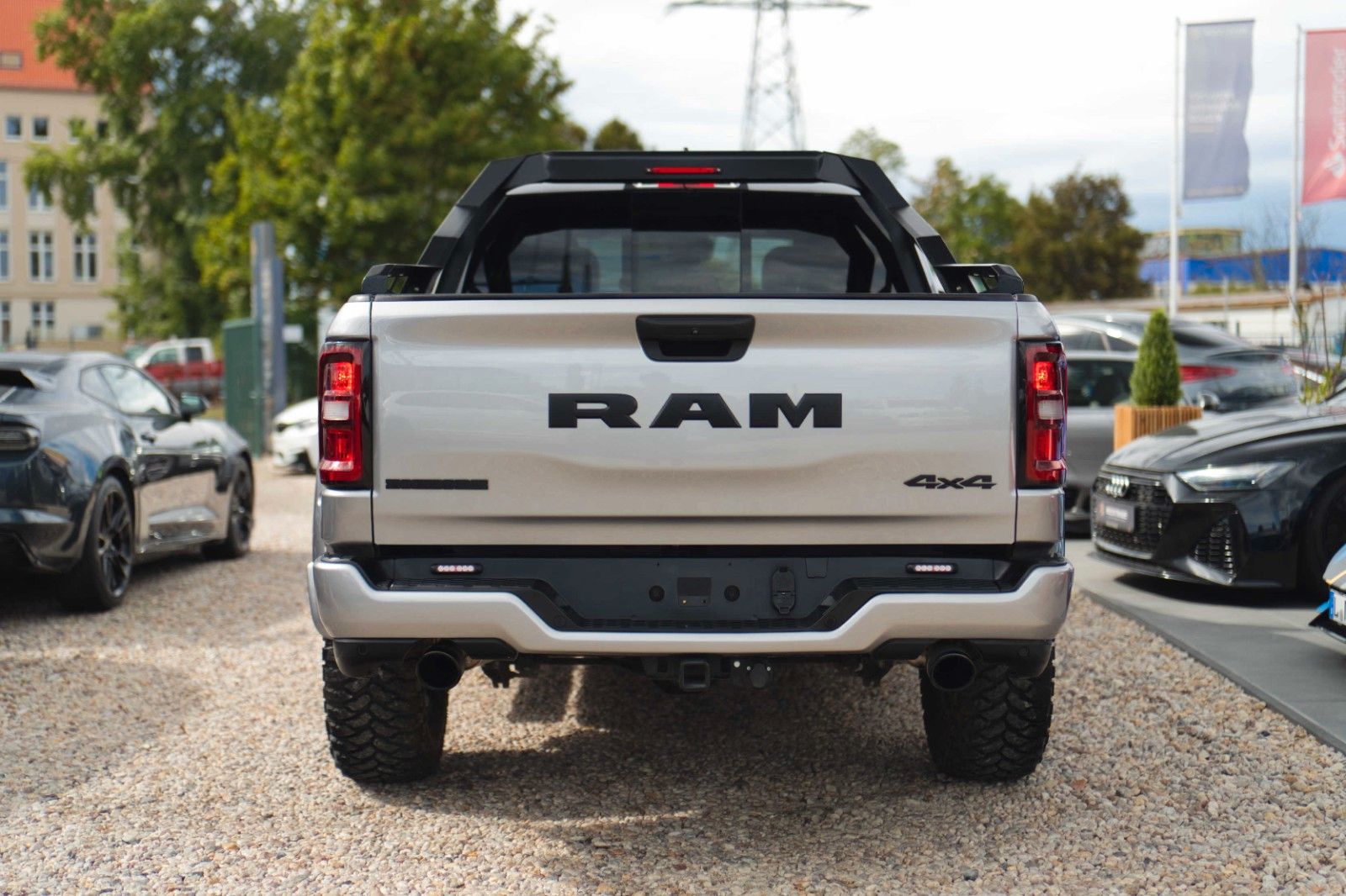 Fahrzeugabbildung Dodge RAM 3.0 MY 25 TWIN TURBO Offroad Night ACC 19%
