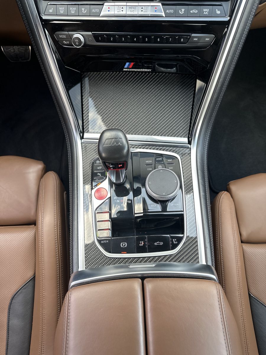 Fahrzeugabbildung BMW M8 Competition M Driver's Package NAV+LASER+360°