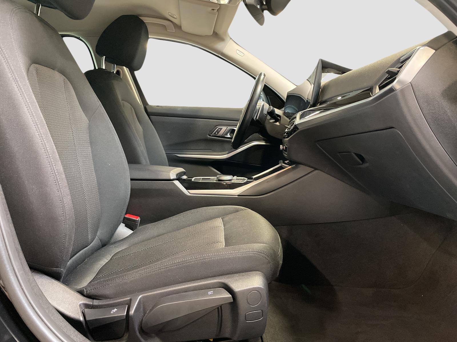 BMW 318 d Touring Navi PDC HiFi LED Sitzheizung, миниатюра 8
