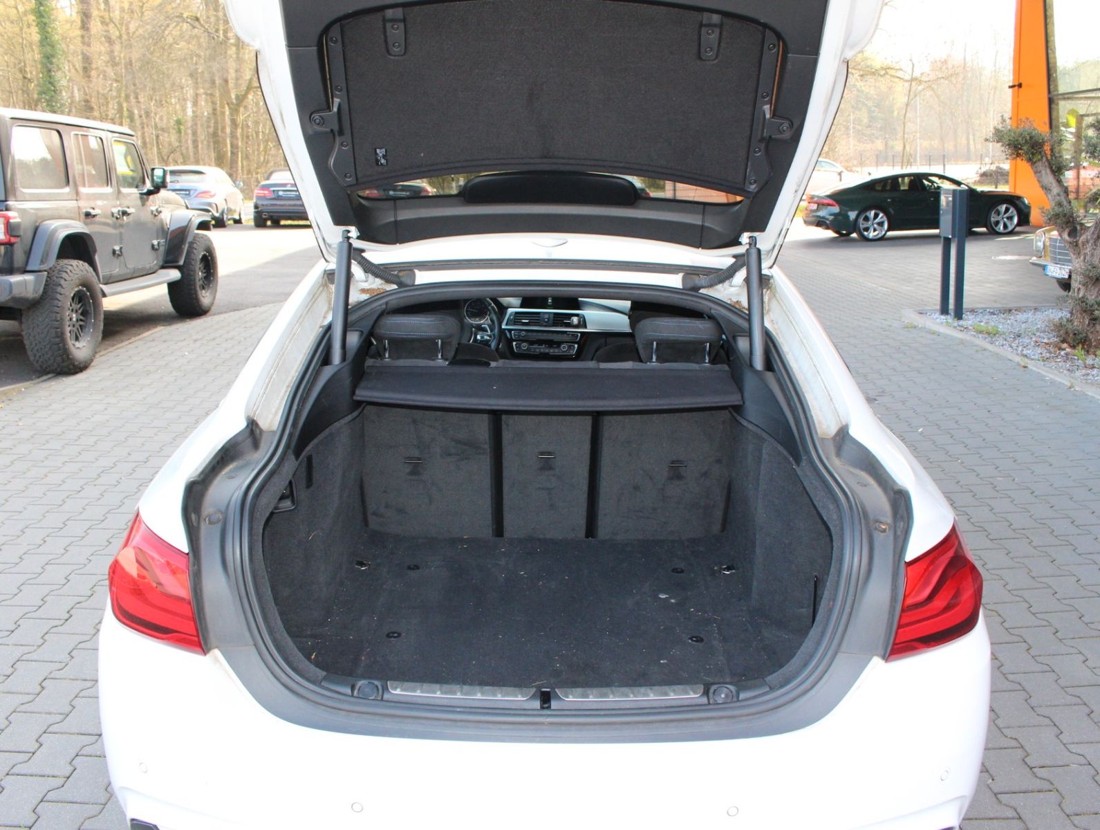 Fahrzeugabbildung BMW 430d GranCoupe M Sport H&K*LED*Memory
