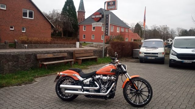 Harley-Davidson Softail Breakout FXBR