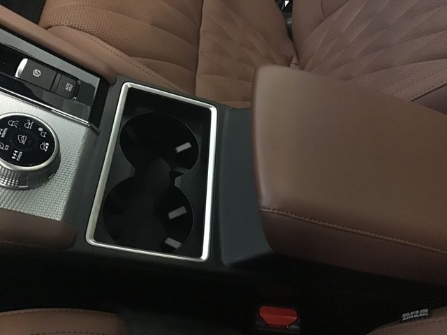 Fahrzeugabbildung Mitsubishi Outlander TOP Luxury-Paket 2.4PHEV ACC/Navi/Pano