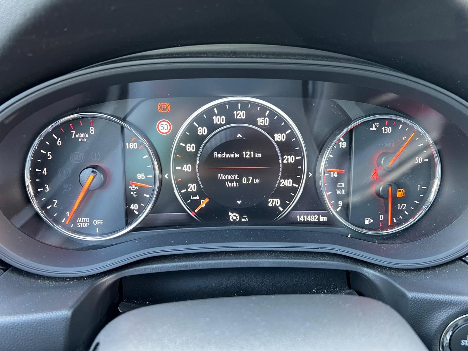 Opel Insignia B ST Scheckheft Navi Klima LED Pano AHK