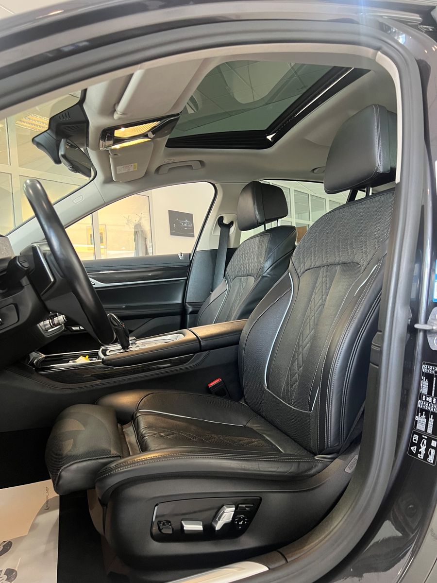 Fahrzeugabbildung BMW 740 d xDrive * SITZBELÜFTUNG*MASSAGE*360 KAMERA*
