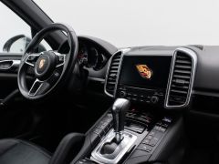 Foto Nummer 35: PORSCHE Cayenne