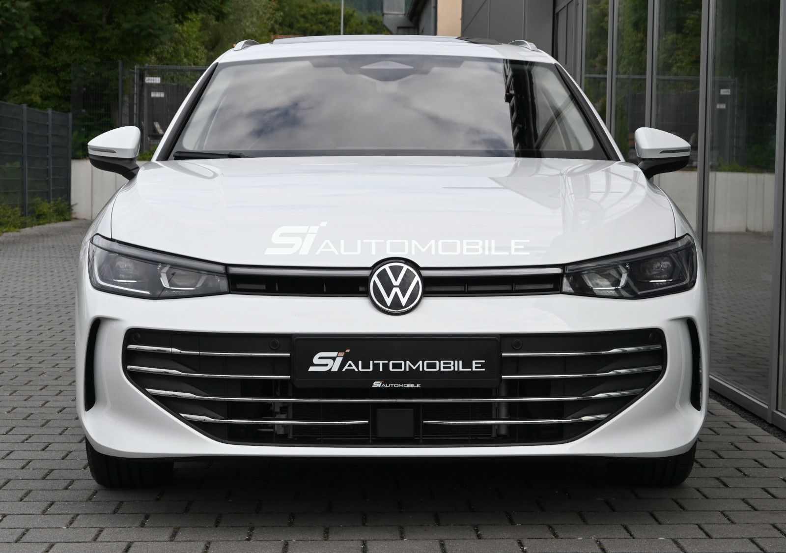 Fahrzeugabbildung Volkswagen Passat Variant 1.5 eTSI OPF DSG Business °AHK°IQ