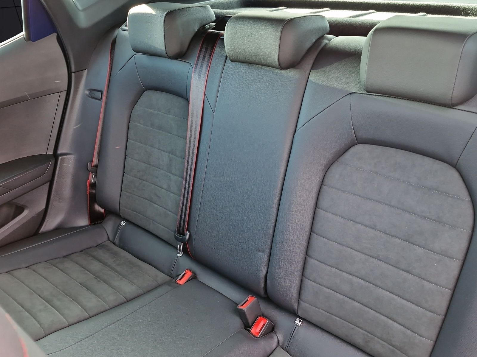 Fahrzeugabbildung SEAT Arona 1.0 TSI FR DSG BEATS NAVI RFK