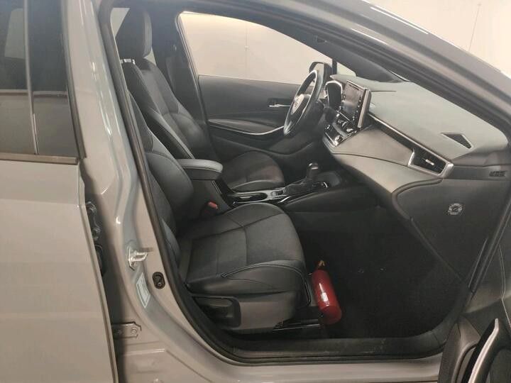 Fahrzeugabbildung Toyota Corolla Touring Sports Hybrid NAVI PDC SITZH. 1H