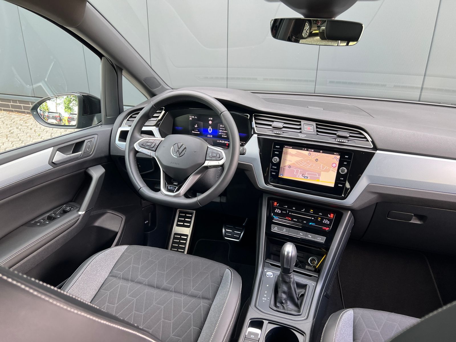 Fahrzeugabbildung Volkswagen Touran GOAL 2.0 TDI DSG *AHK, IQ.Light, ACC, Kam