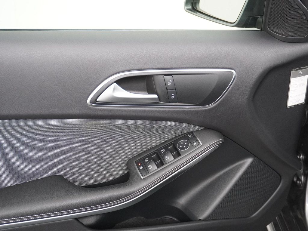 Mercedes-Benz A 160 Ambition Led navi
