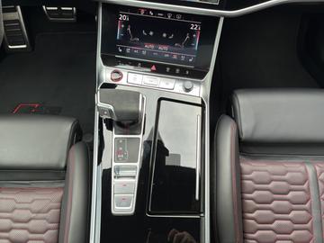 2025 AUDI RS6 缩略图 16