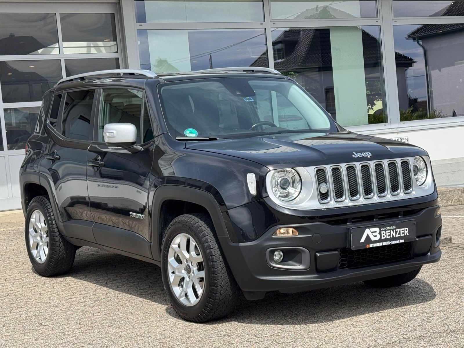 Fahrzeugabbildung Jeep Renegade Limited Adv. Ed. 4x4/LEDER/AHK/KLIMA/SH