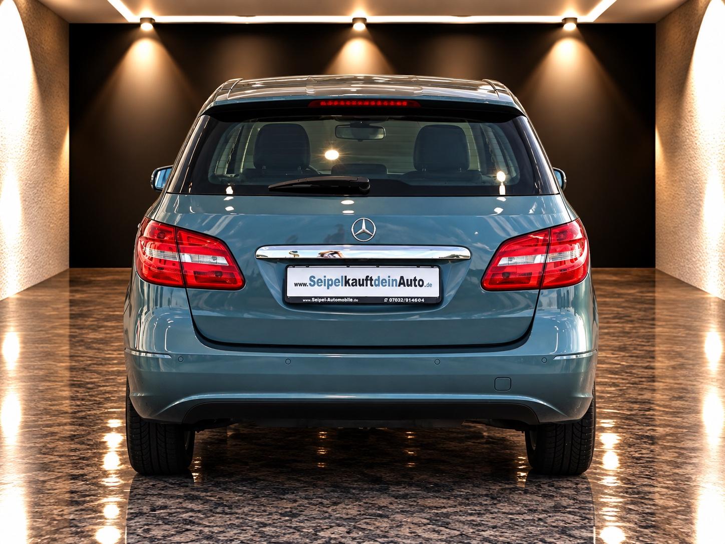 Mercedes-Benz B 180 *1. HAND* KLIMA/SHZ/KAMERA/NAVI/