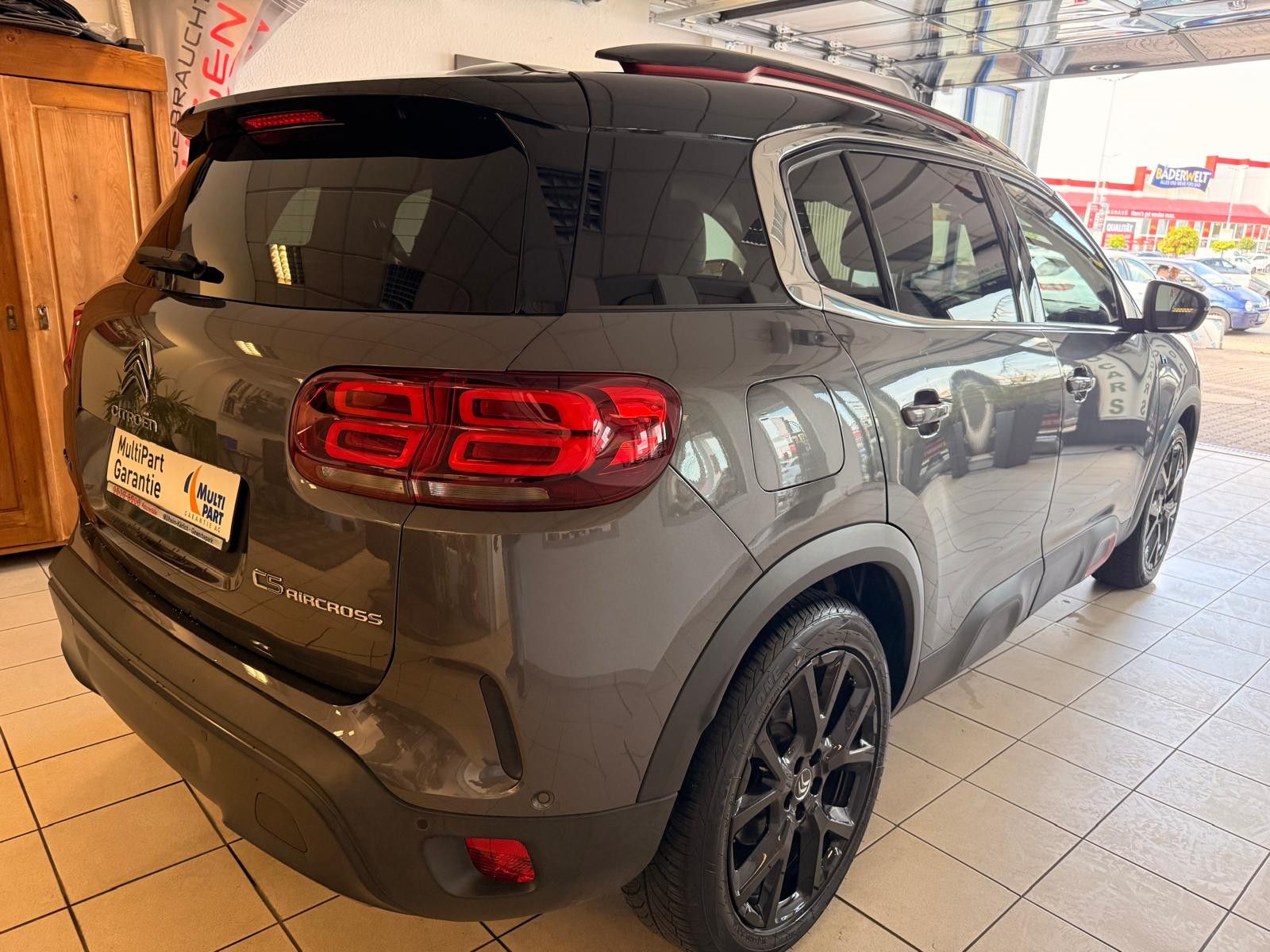 Fahrzeugabbildung Citroën C5 Aircross Hybrid/PANORAMA/LEDER/NAVI/KAMERA
