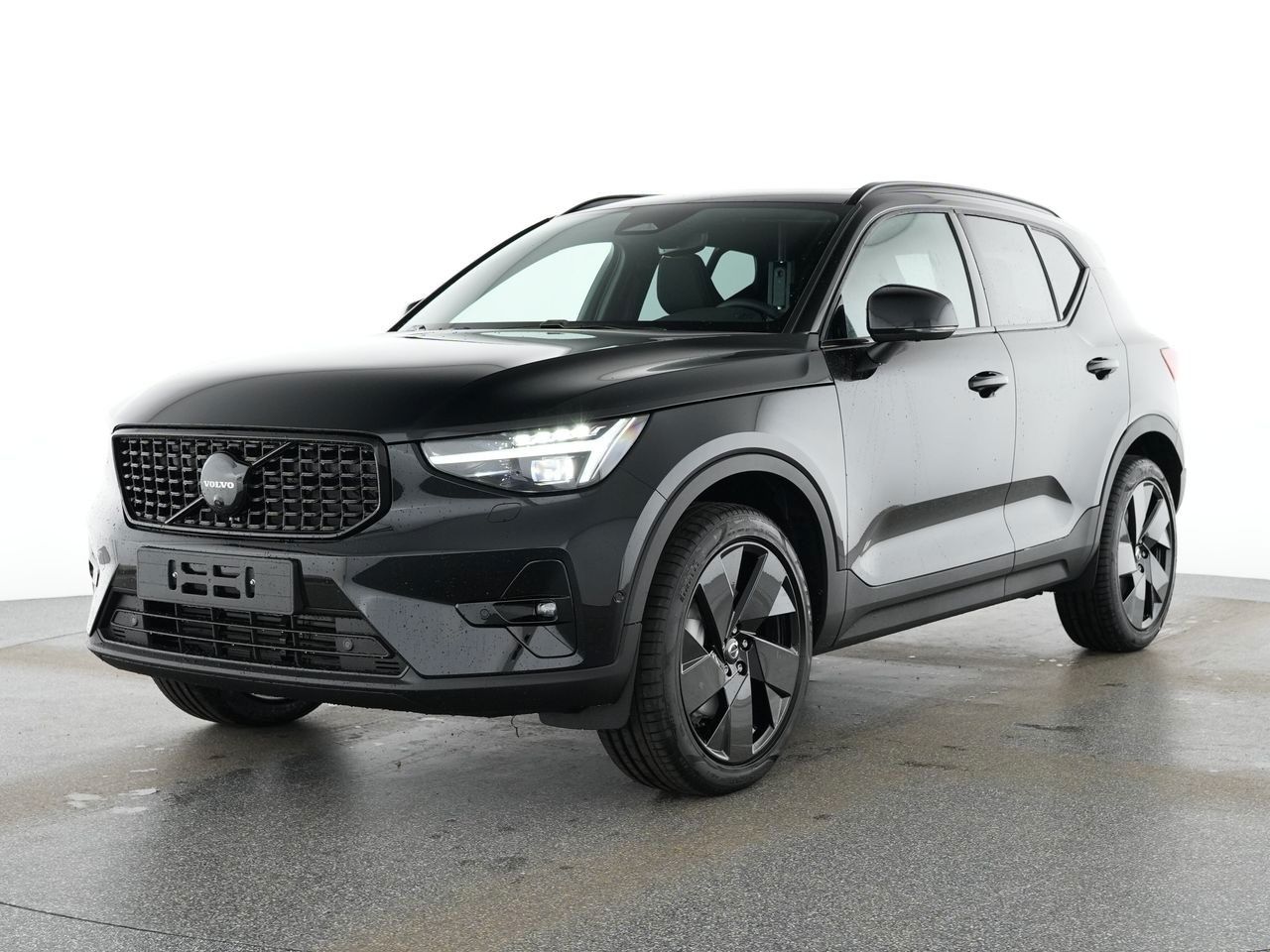 Fahrzeugabbildung Volvo XC 40 B3 Plus Black Edition | 360° | Panor.