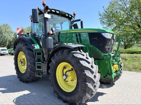 John Deere 6250R