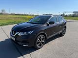 Nissan Qashqai 1.7 dCi 4x4i  *Allrad*Panorama* - Nissan Qashqai mit Diesel-Antrieb: Limousine
