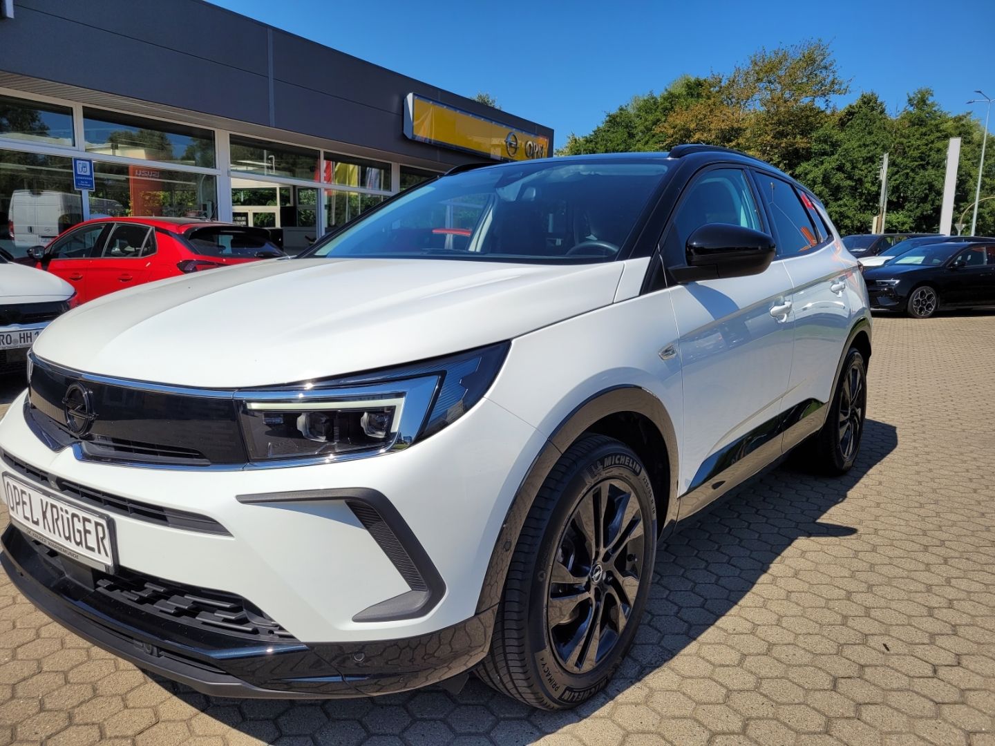Fahrzeugabbildung Opel Grandland GS Line mit SHZ+LHZ+Kamera+AHK
