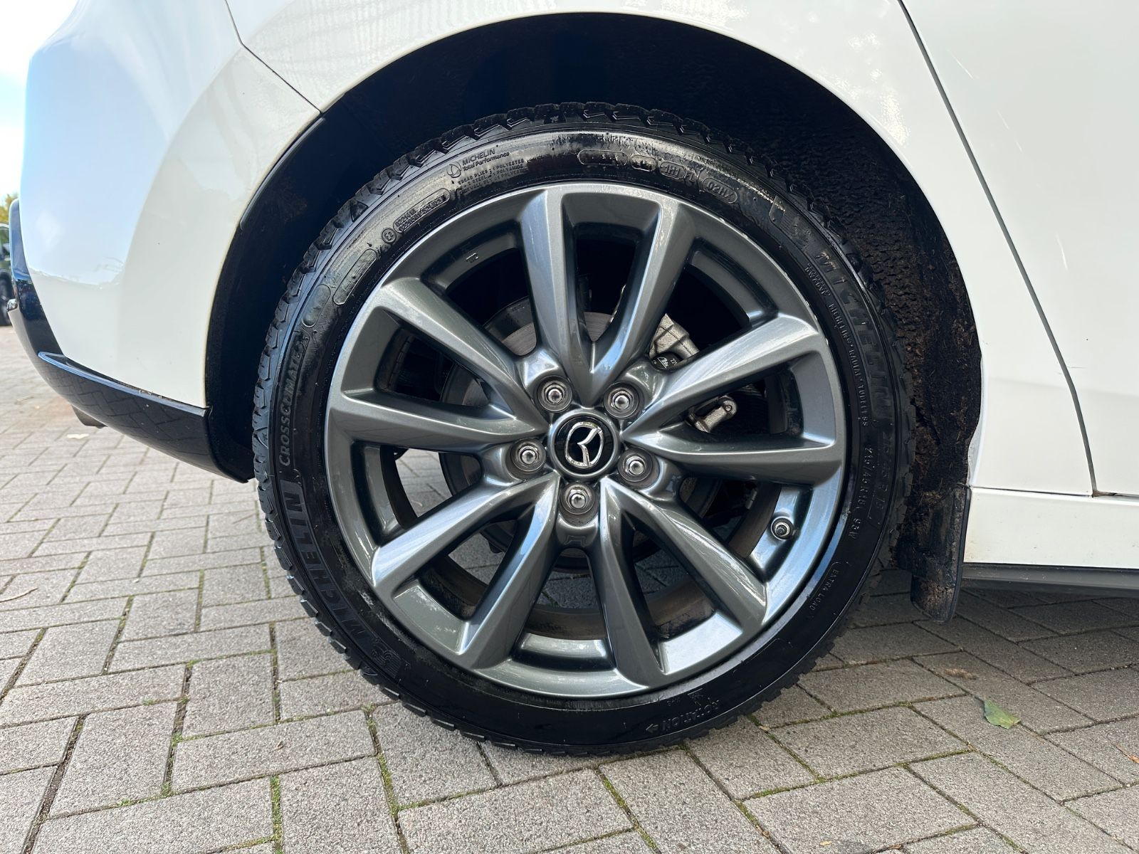 Fahrzeugabbildung Mazda 3 Homura*LED*APPLECAR*ACC*ALLTWETTER