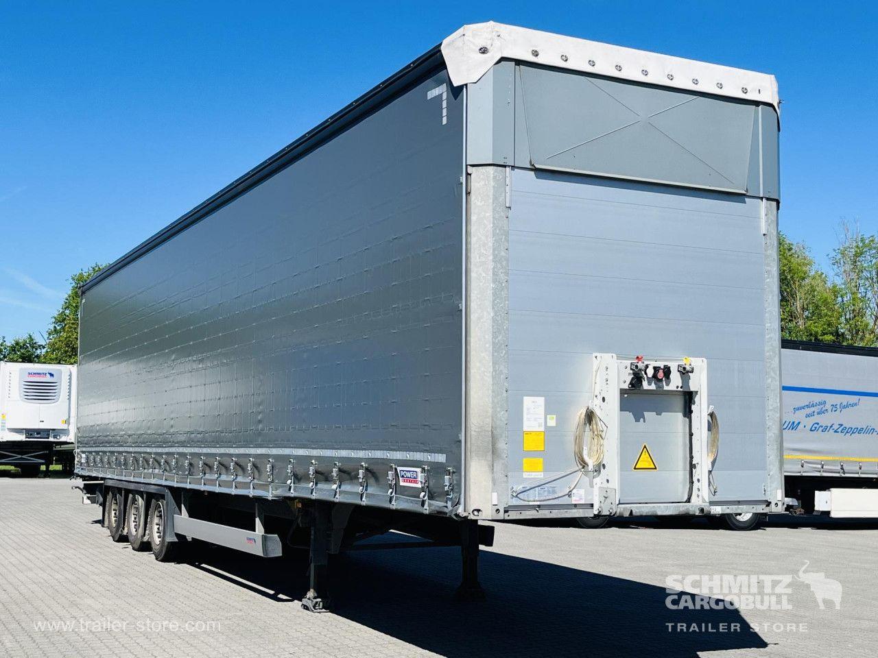Schmitz Cargobull Curtainsider Mega