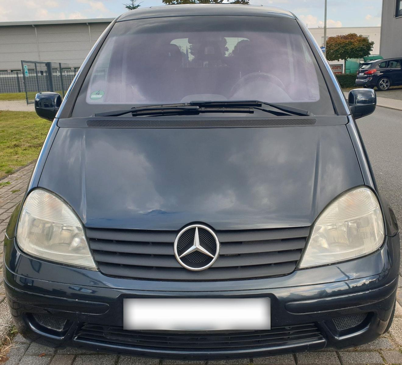 Mercedes-Benz Vaneo 2004 — interior