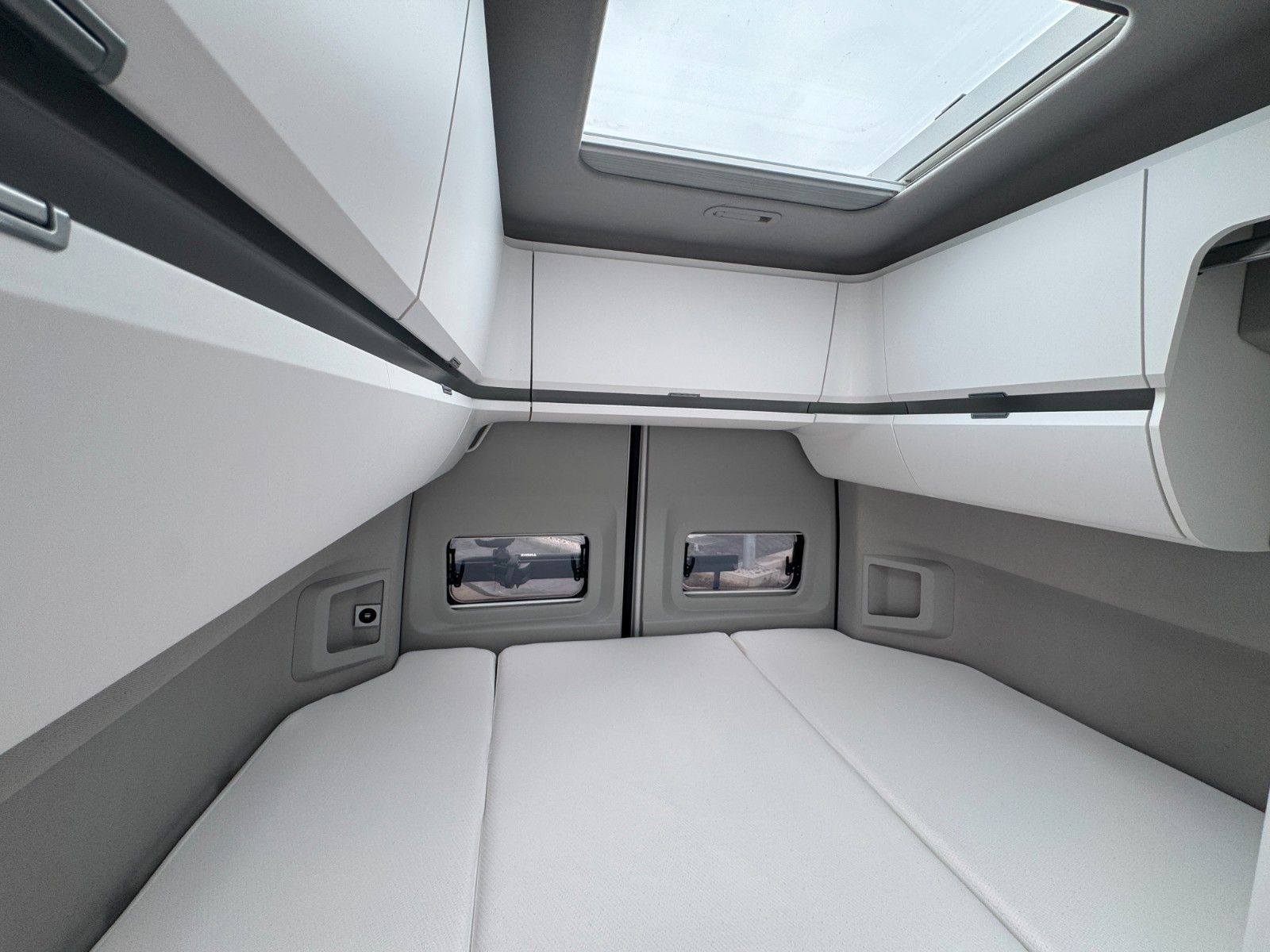 Fahrzeugabbildung Volkswagen Grand California 600,Navi,Dieselheiz,Solar, uvm.
