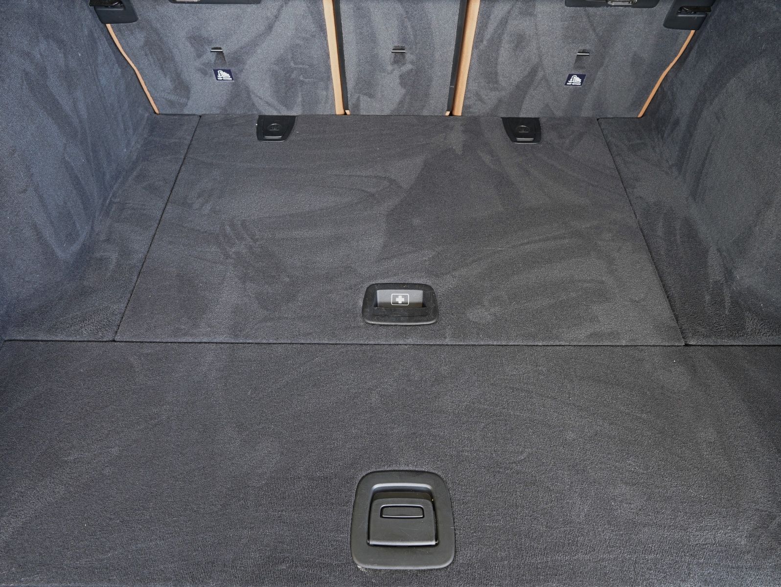 Fahrzeugabbildung BMW 520 i Touring  Luxury Line H&K/KAMERA/LM19"