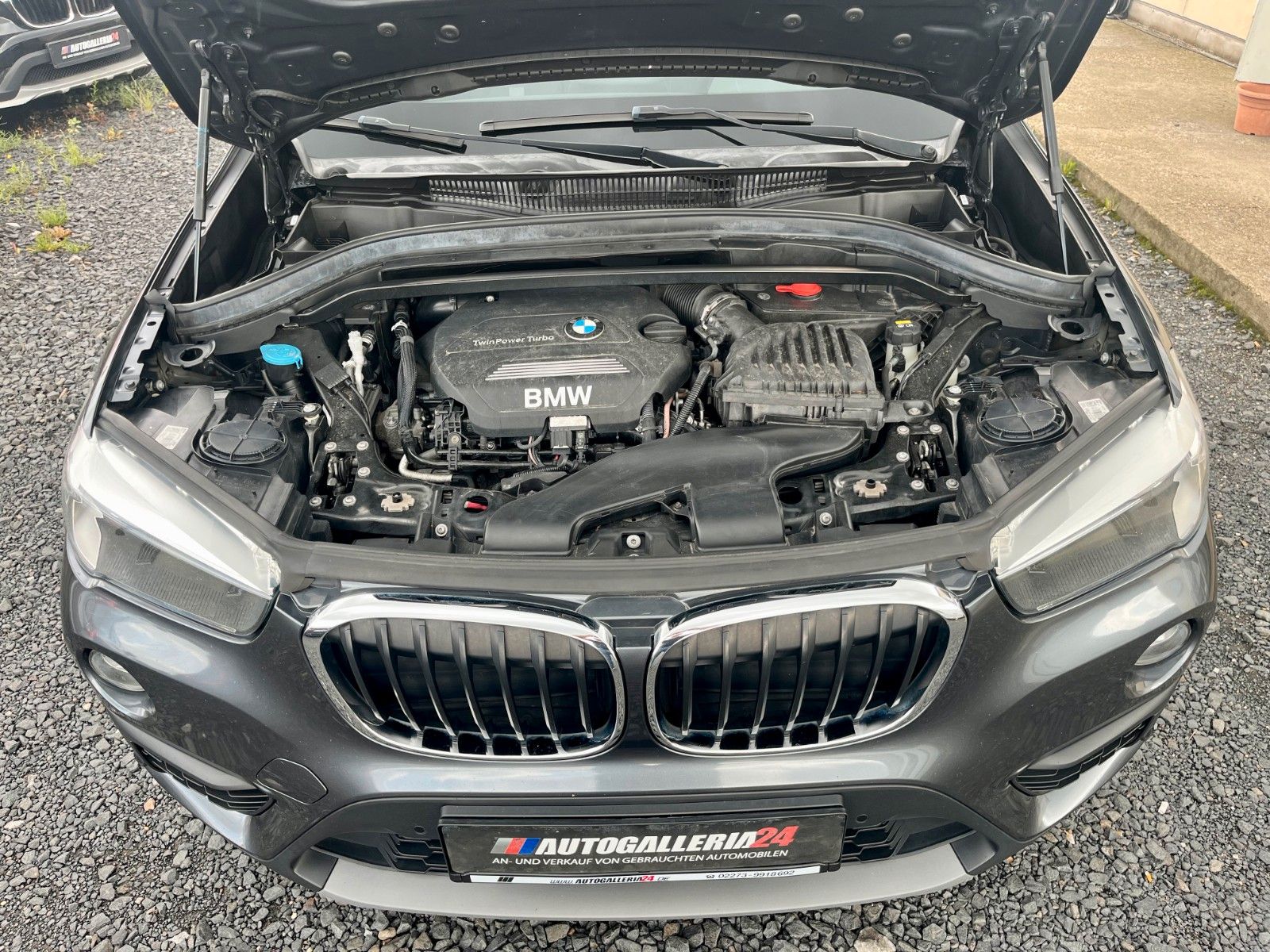Fahrzeugabbildung BMW X1 sDrive18d Advantage Navi Tempomat SPORTSITZE