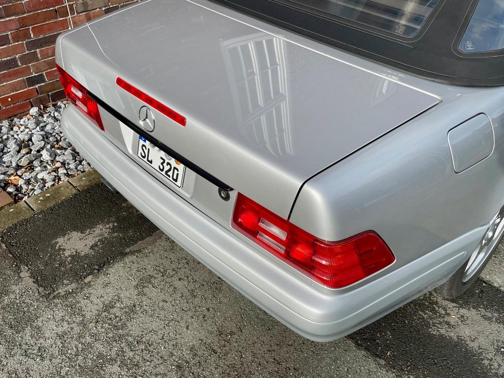 Mercedes-Benz SL 320