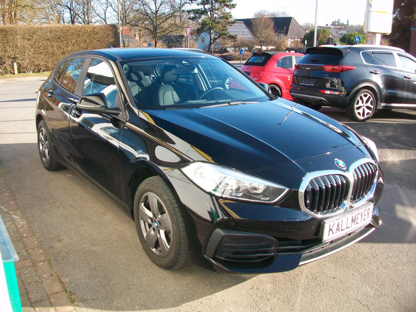 BMW 118 i Advantage F40,1.Hd,SHZ,PDC,Klima