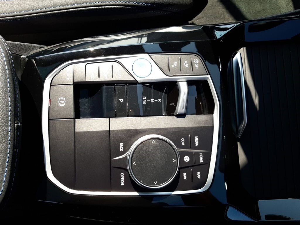 BMW iX3 - Bild 13