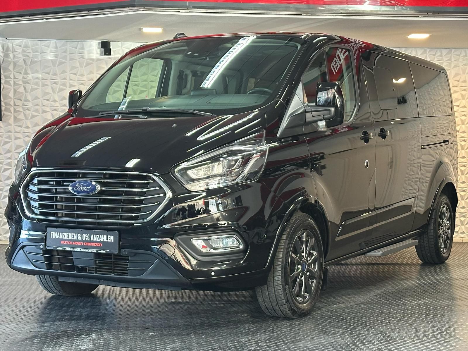 FORD Tourneo Custom 2.0TDCi TITANIUM X NAVI#AHK#ACC - Image 4