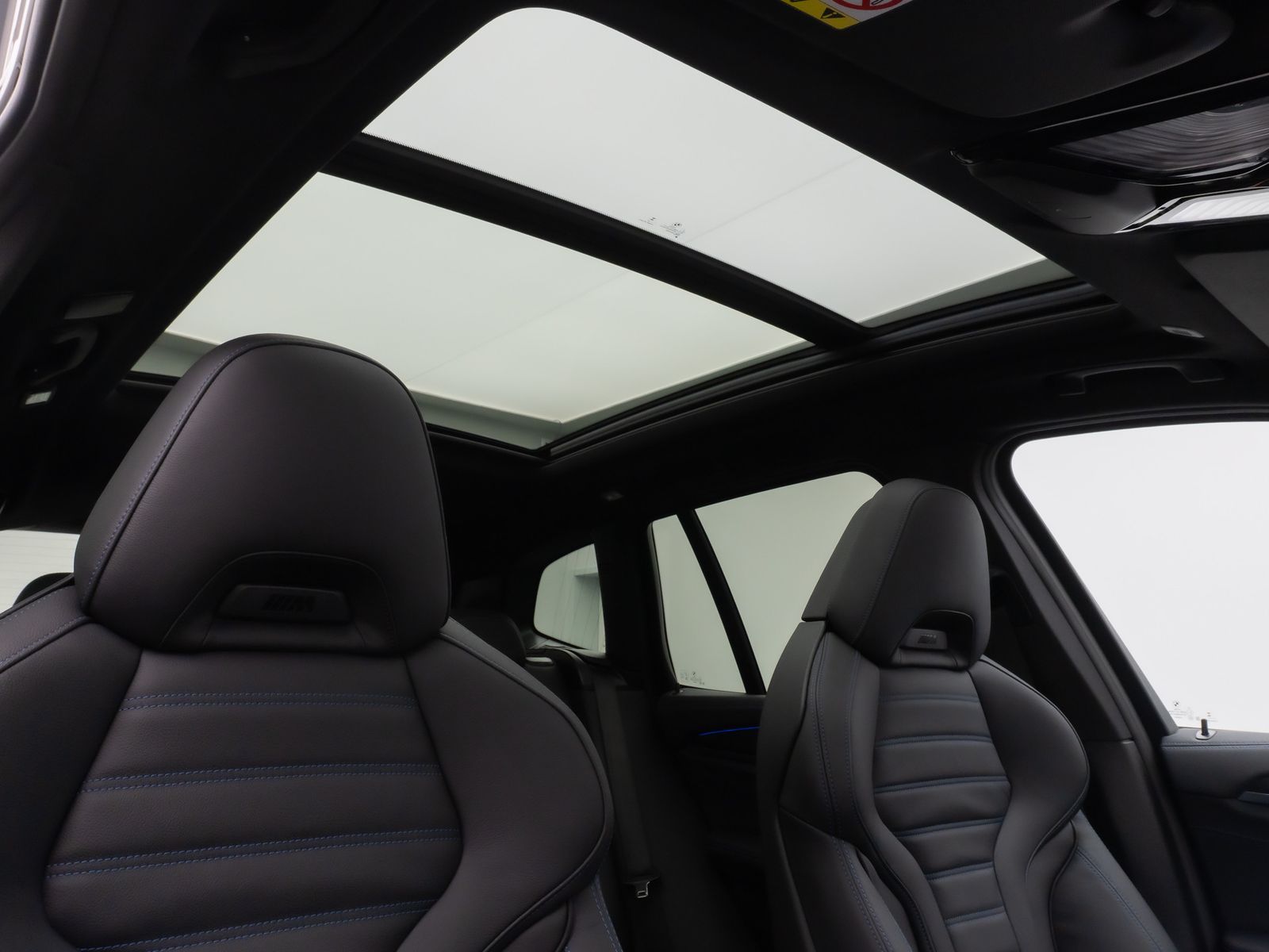Fahrzeugabbildung BMW X3 M40i Panorama Laser 360°HUD DAB H/K Komfort
