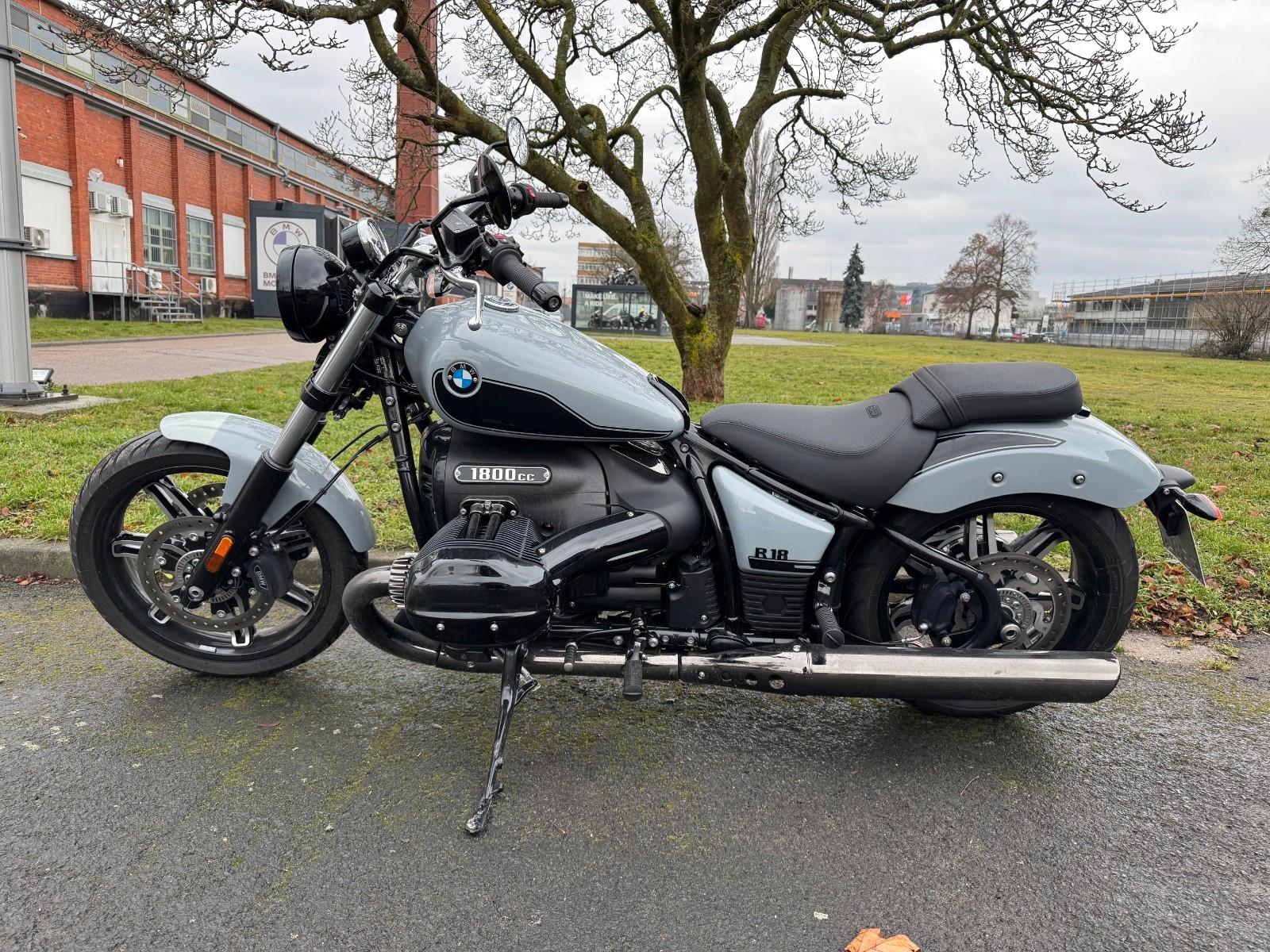 BMW R 18