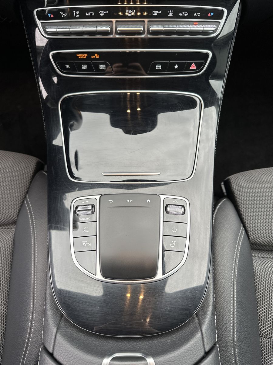 Fahrzeugabbildung Mercedes-Benz E 300de T 4Matic Avantgarde NAV+LED+AHK+WIDESCR