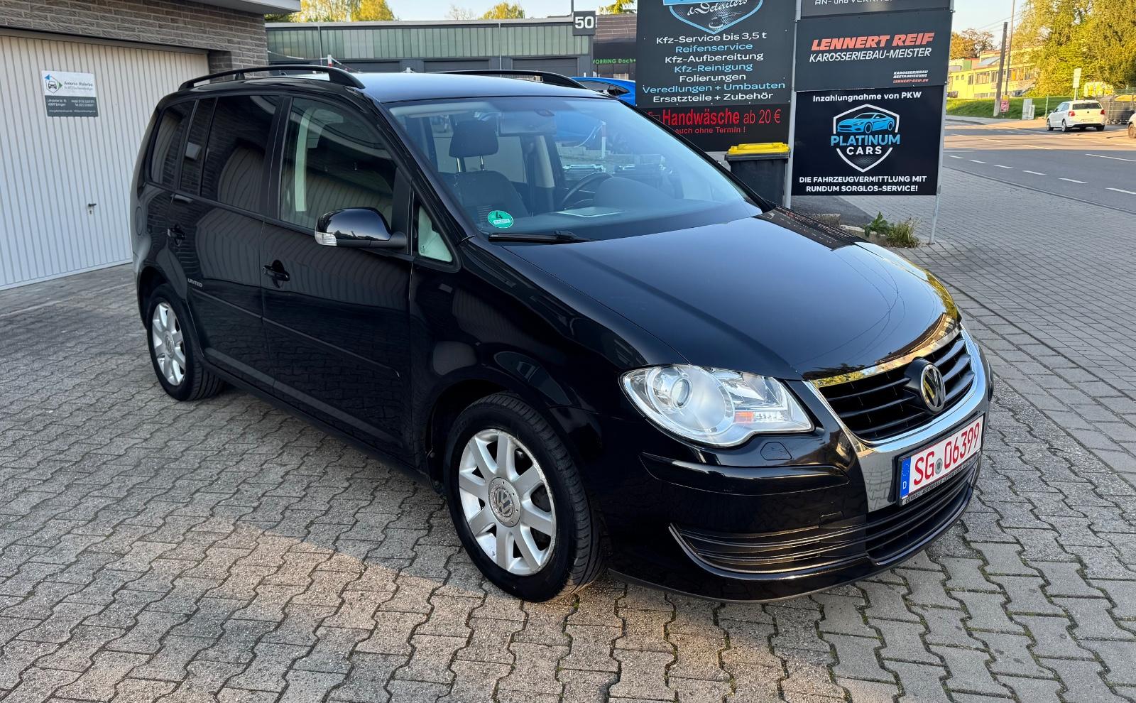 Volkswagen Touran 1.9 TDI DSG Automatik United/7 Sitzer/Nav