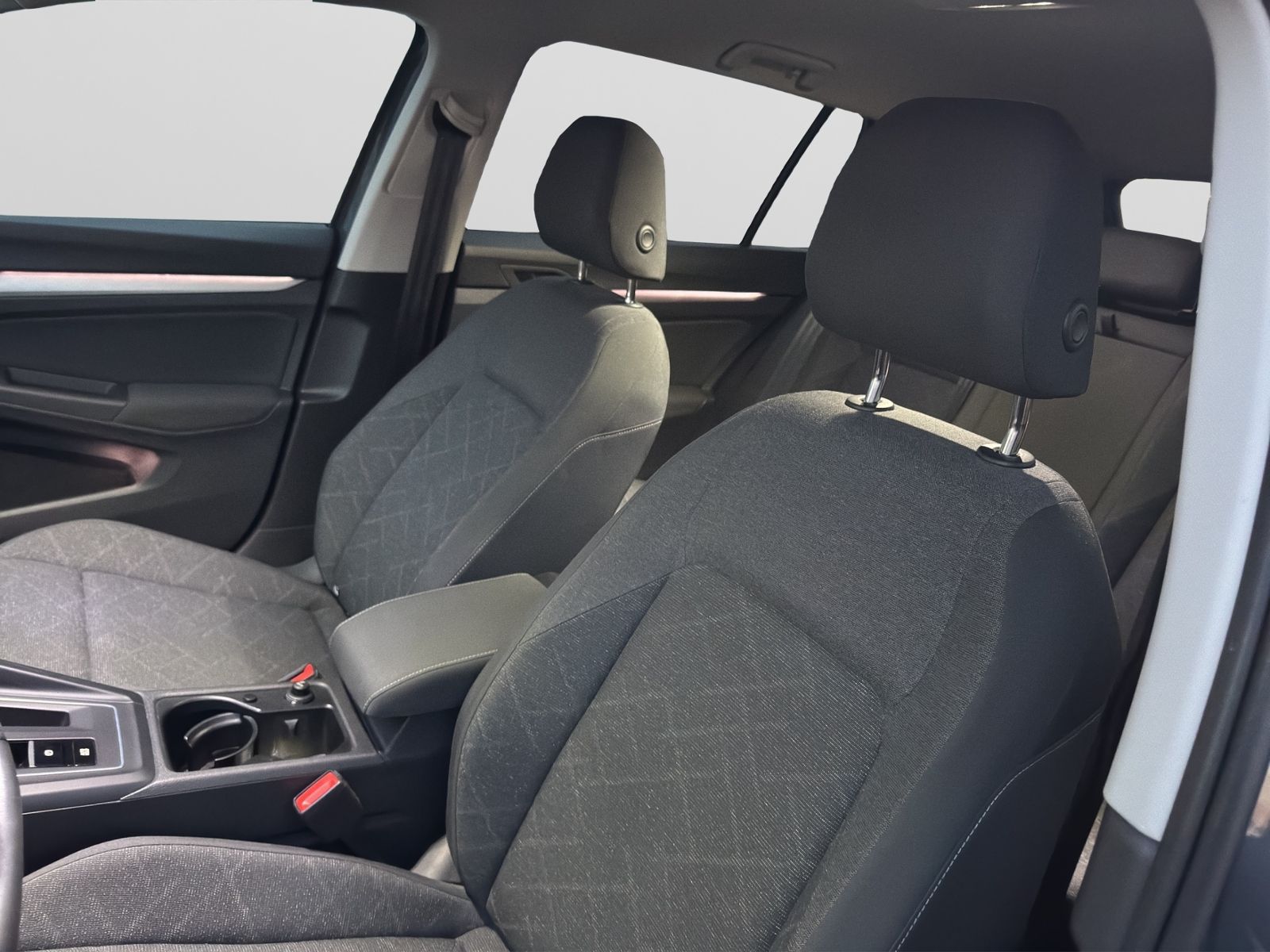 Golf VIII Variant 2.0 TDI DSG *AHK*NAVI*LED*
