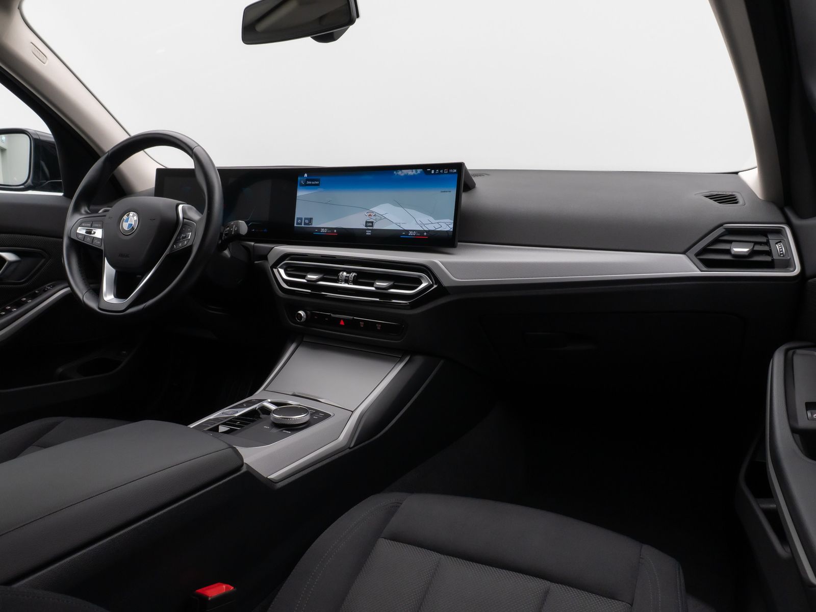 Fahrzeugabbildung BMW 320d HUD DAB CockPitPro Geschwindigkeitsr Sport