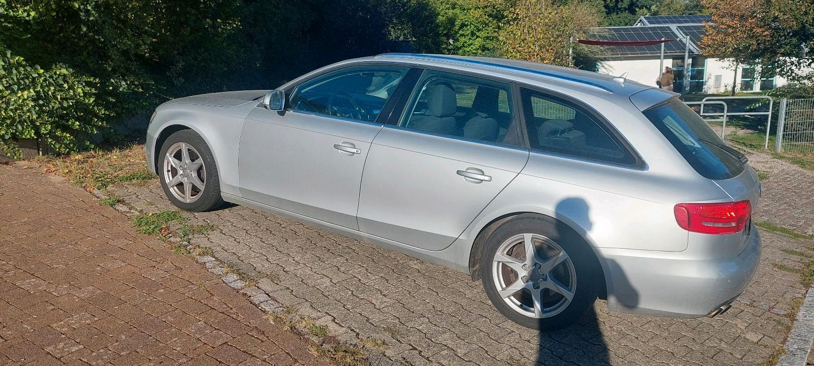Audi A4 2010 — photo 6