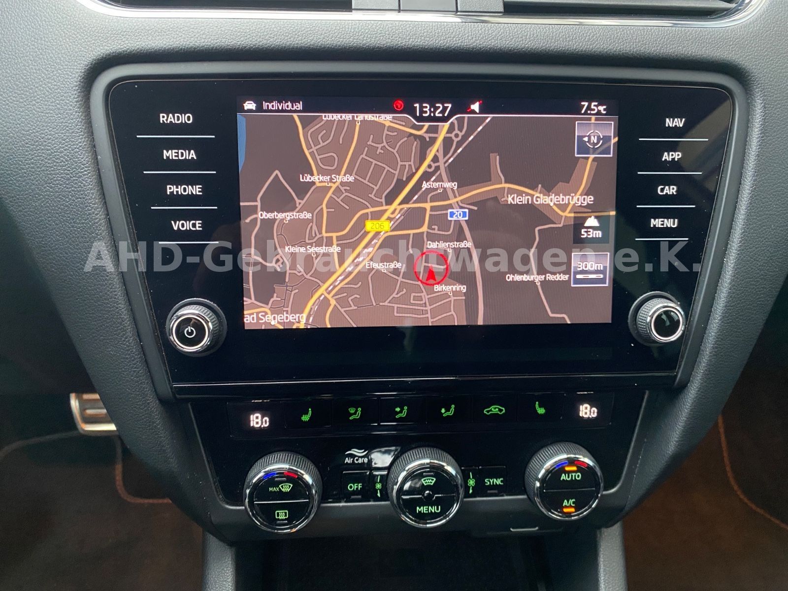 Fahrzeugabbildung SKODA Octavia Limousine RS 4x4 Challenge 2.0 TDI DSG