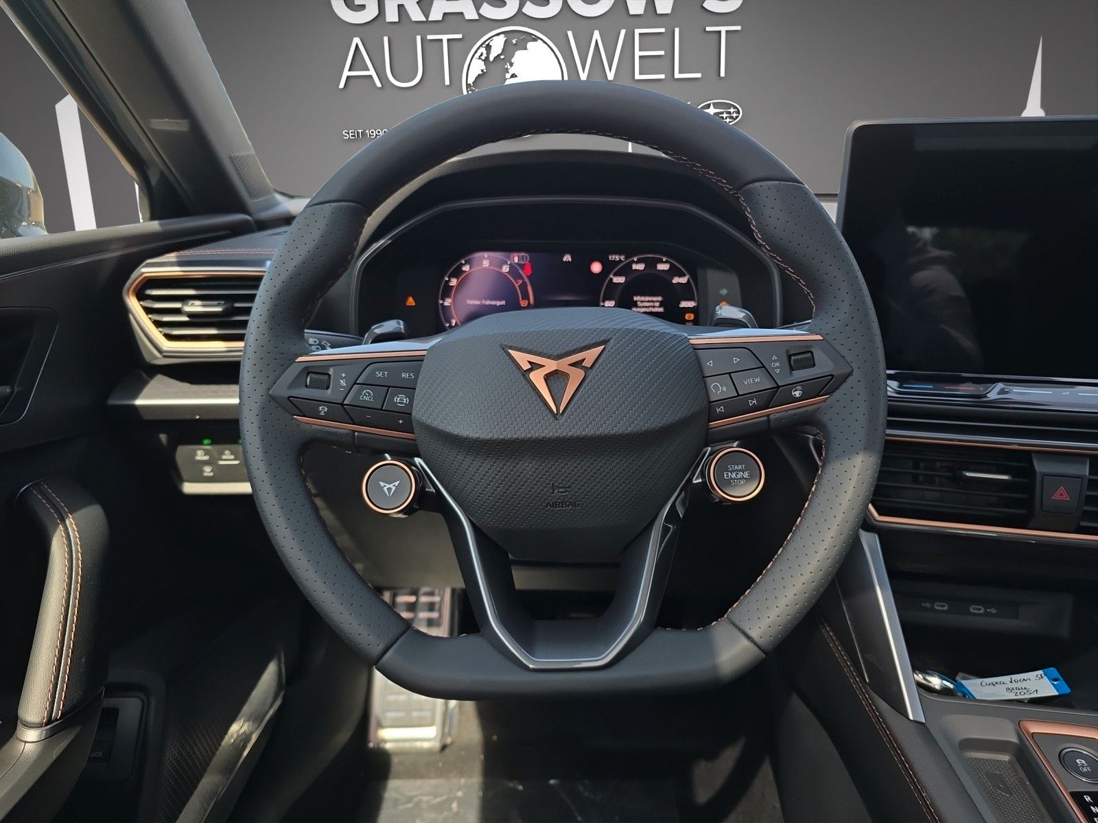 Fahrzeugabbildung CUPRA Leon Sportstourer 1.5 eTSI DSG MATRIX/AHK/Senn