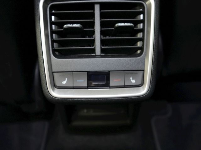 ENYAQ iV 60+LED+AHK+NAVI+LENKRADHEIZUNG+RÜCKFAHR