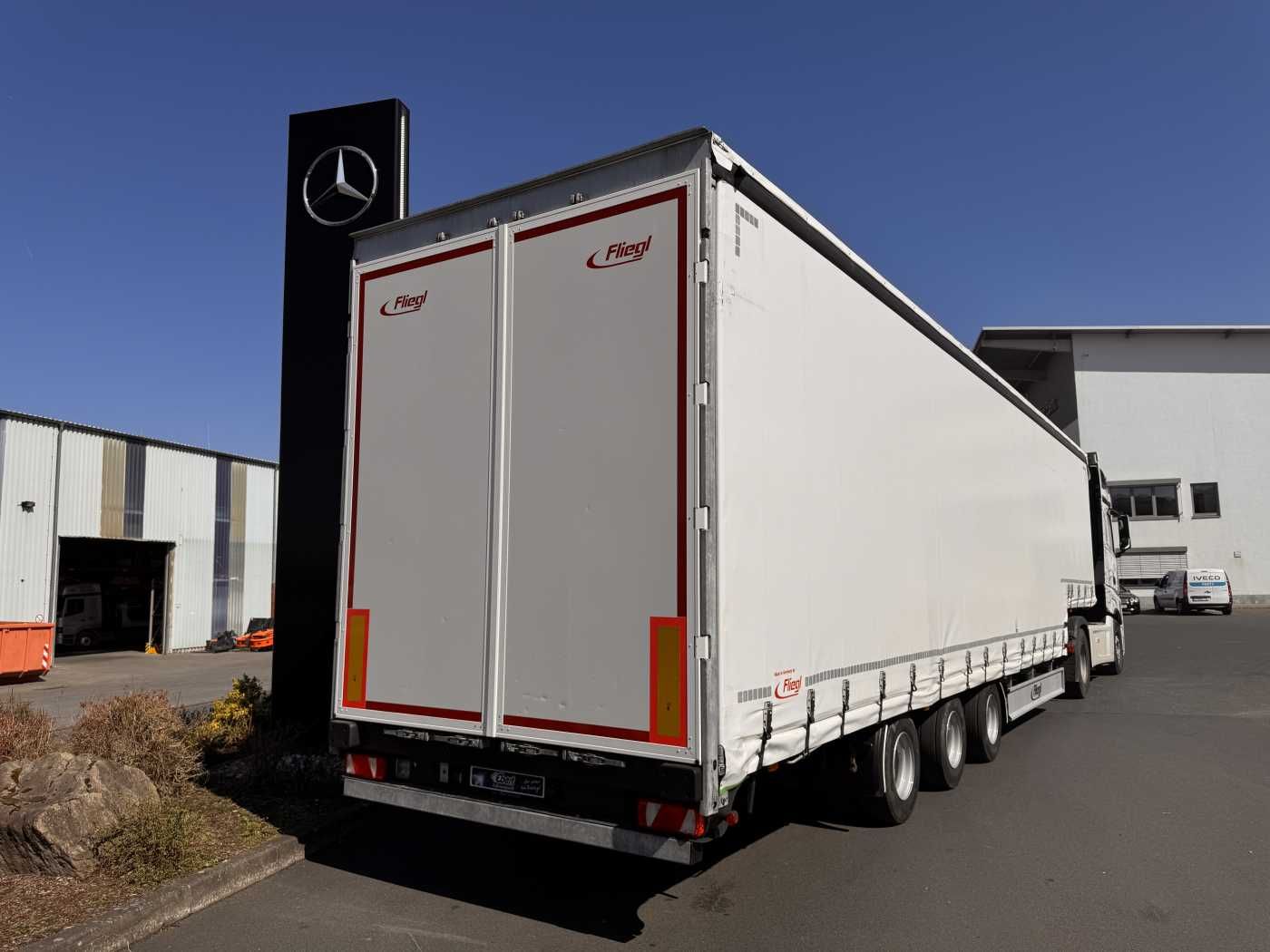 Fahrzeugabbildung Fliegl SDS 350 Schiebeplane+Verdeck XL SAF 20.900Km